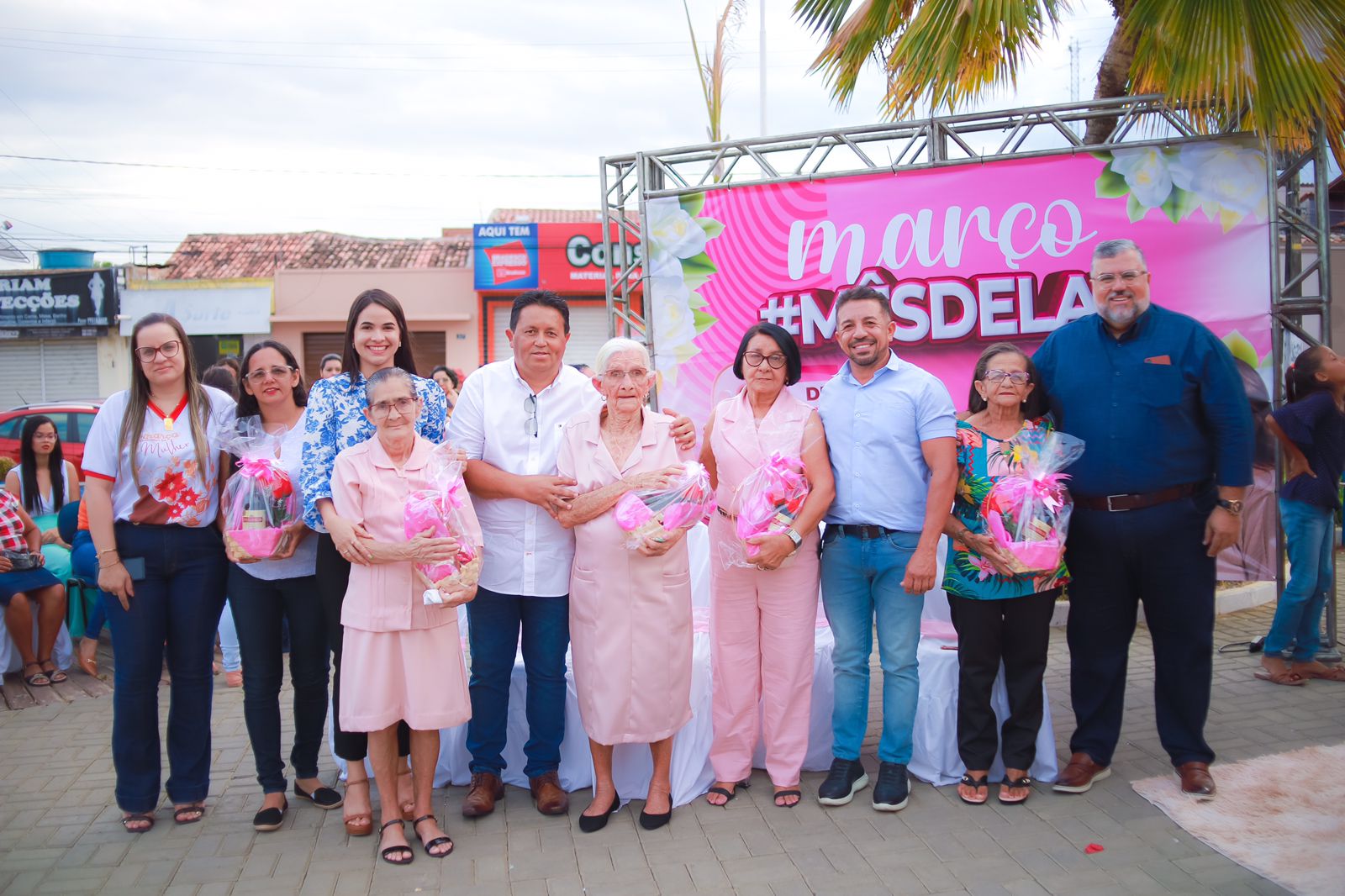 Prefeitura realiza festa em comemoração ao Dia da Mulher